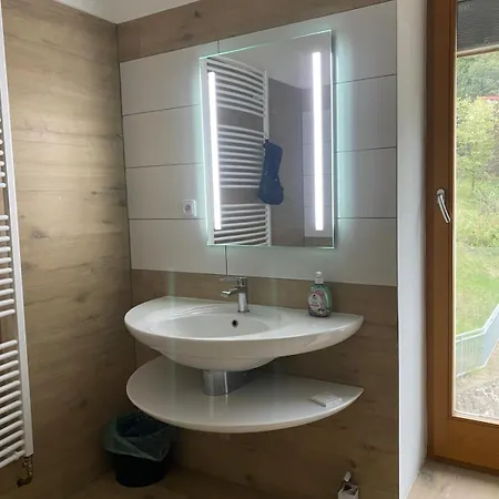 #3 With Double Bed In A With Nice Pool Vanov