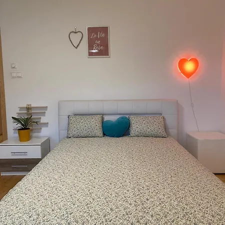 Homestay #3 With Double Bed In A With Nice Pool